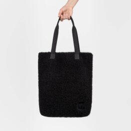 c7_shopper-black-plush-hand